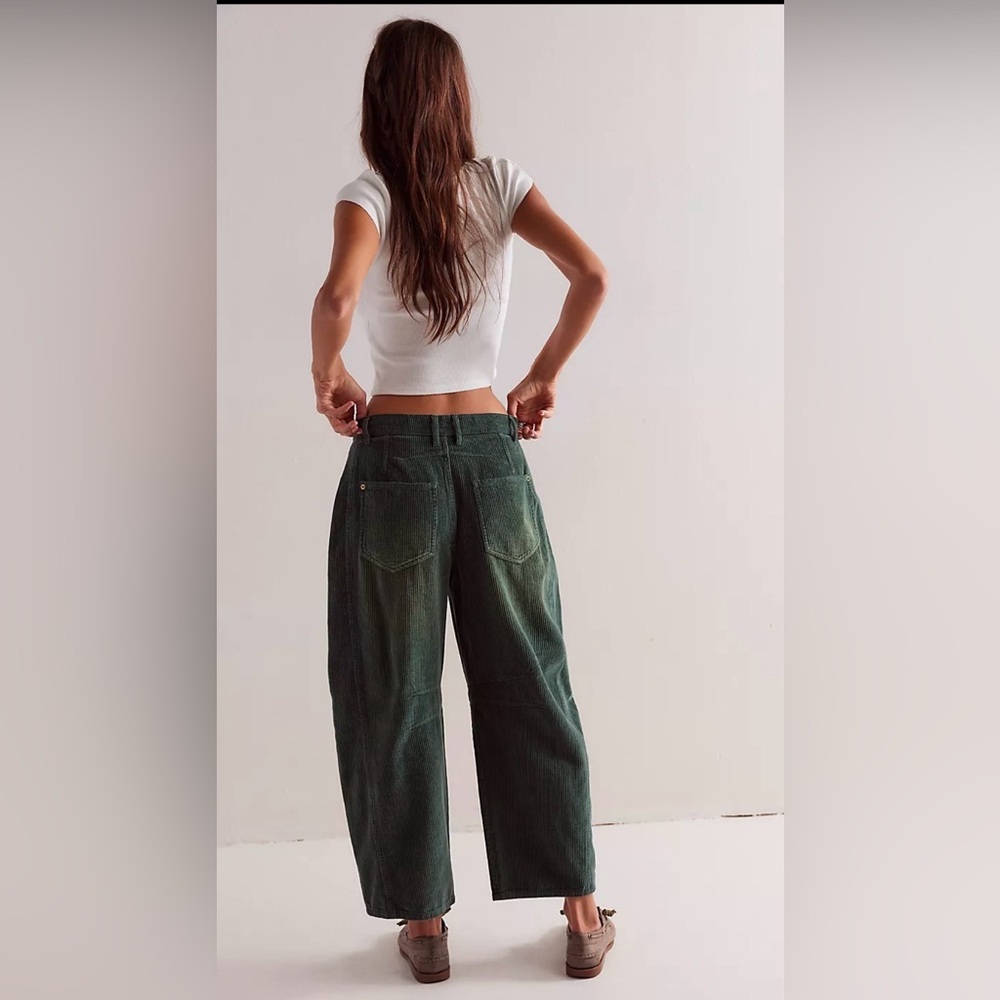 FREE PEOPLE WE THE FREE GOOD LUCK MID-RISE CORD BARREL JEANS - CYPRESS nwt sz 27 - Picture 2 of 5